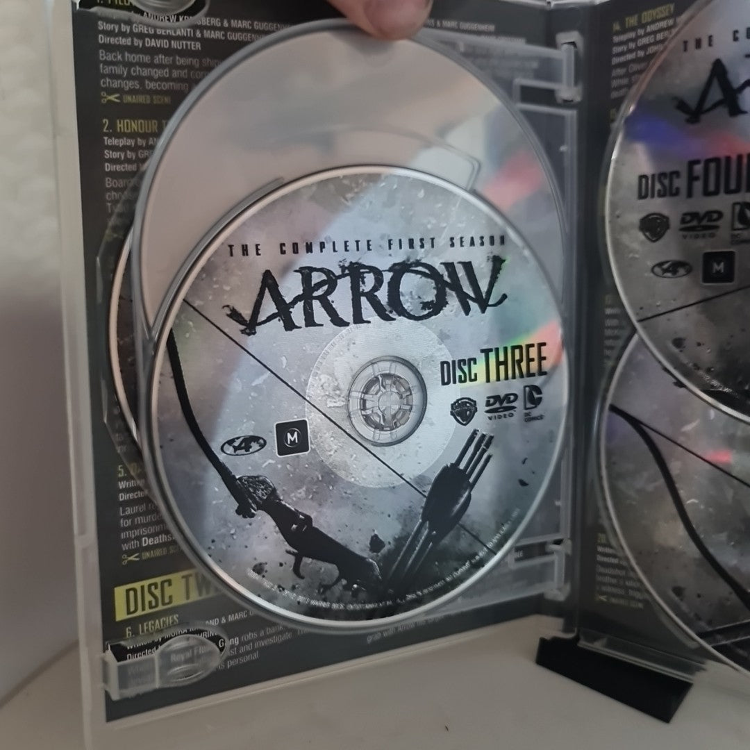 Arrow : Season 1 (DVD, Region 4, 2012) Free Postage 4